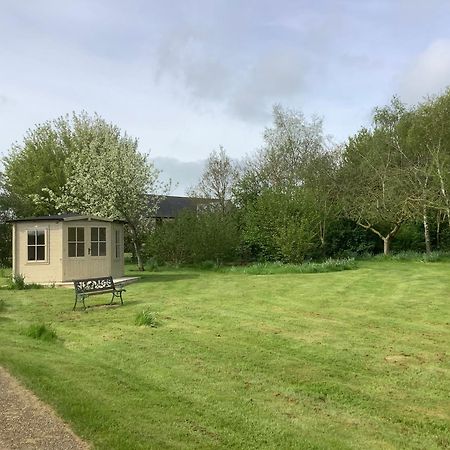 Hollyhock Cottage, Clematis Cottages, Stamford Exterior photo